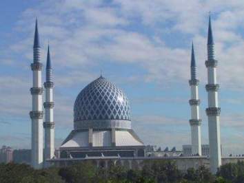 [Die 'blaue Moschee' in Shah Alam]