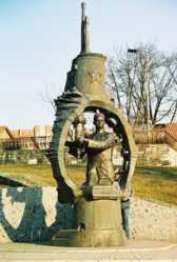 [Denkmal auf den Helden der Sowjetunion Kapitnleutnant a.D. Marinesko in Kaliningrad]